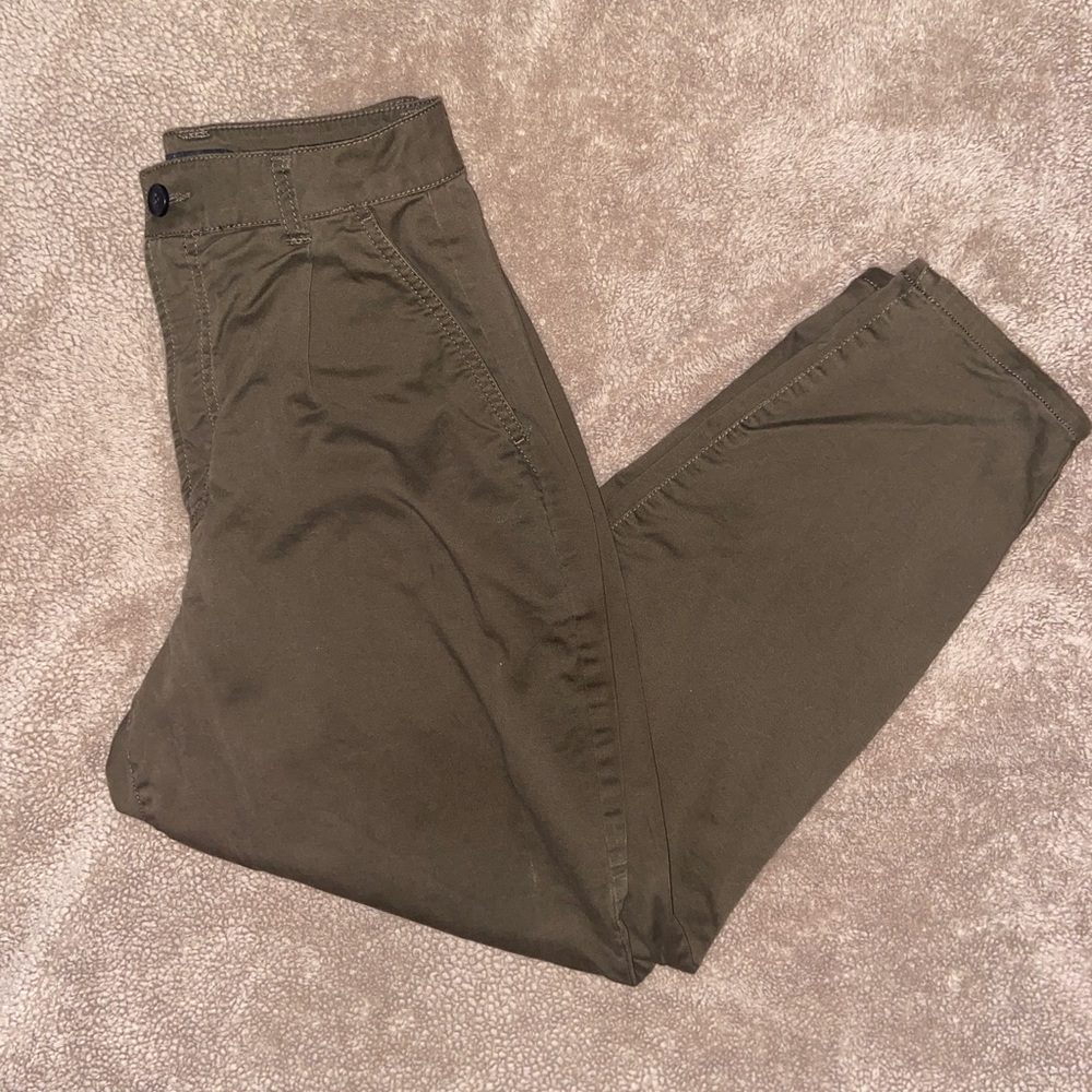 Super High Waisted Tapered Twill Ankle Pant